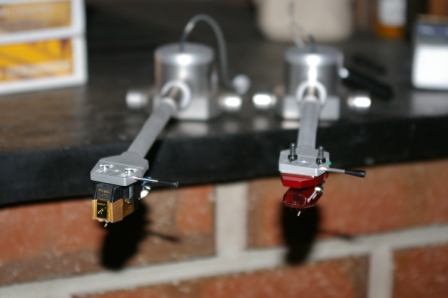 To armrør, og pickupskift kan gjerast på 10 sekund.