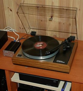 Creek OBH-15 i godt selskap med Linn Sondek LP 12